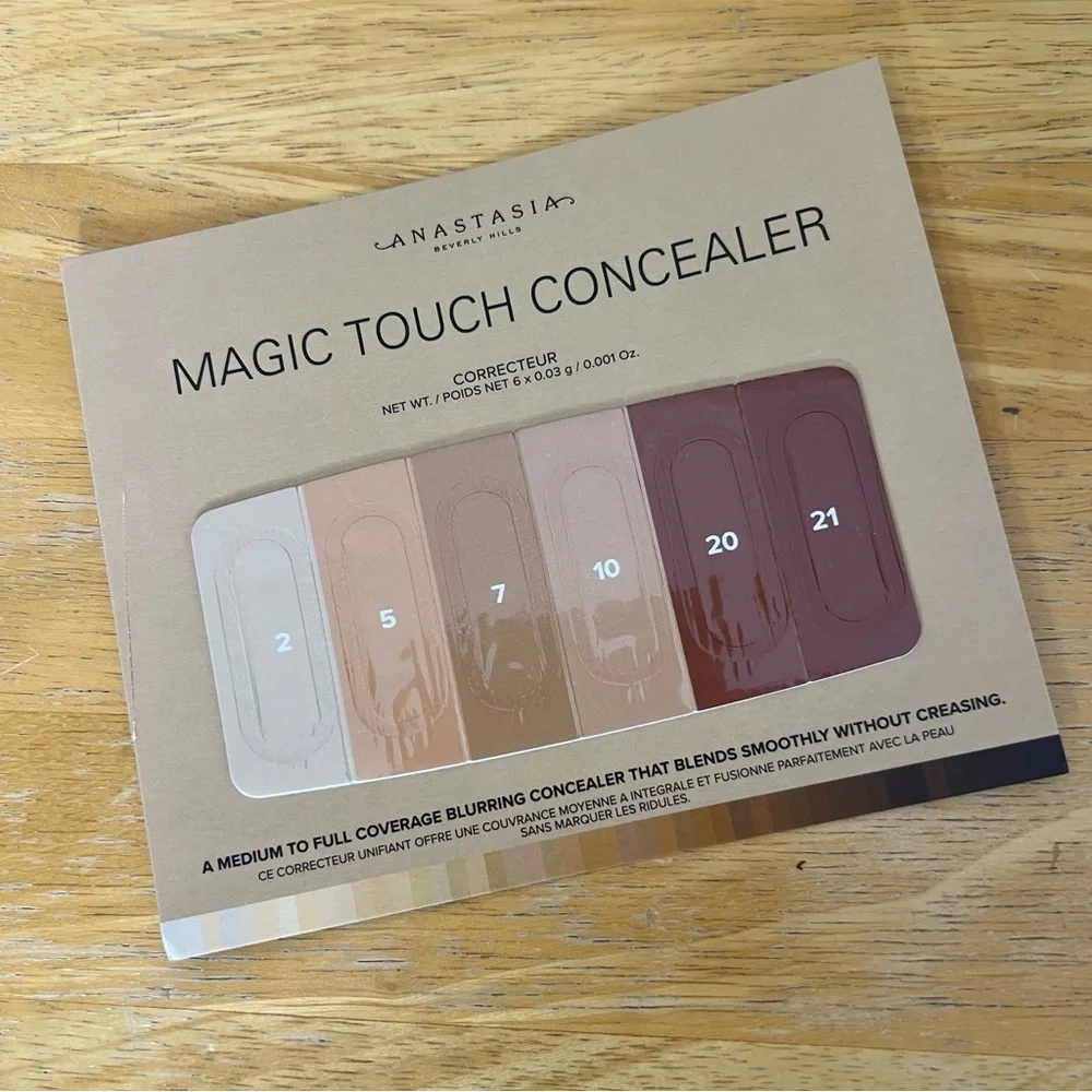 NWT Sephora Concealer Sampler Beauty Bag